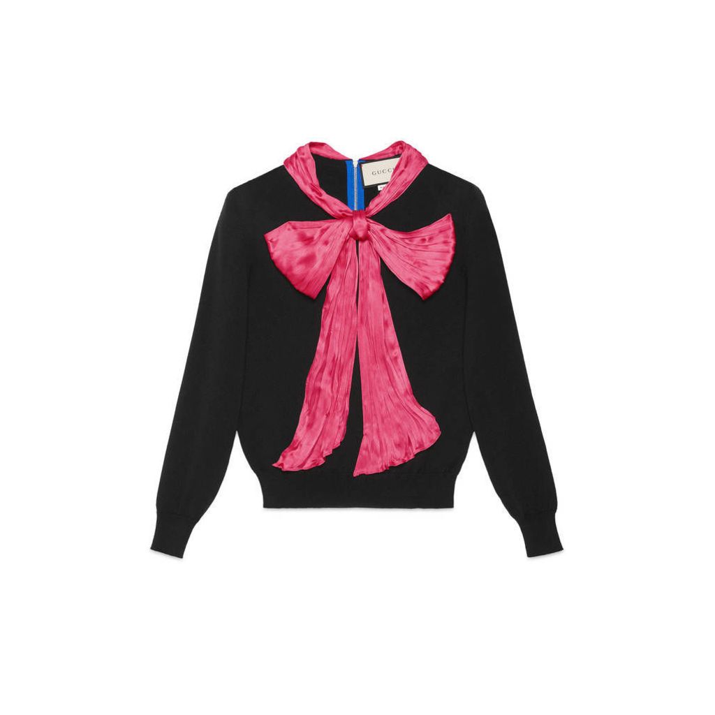 Cashmere top with bow
