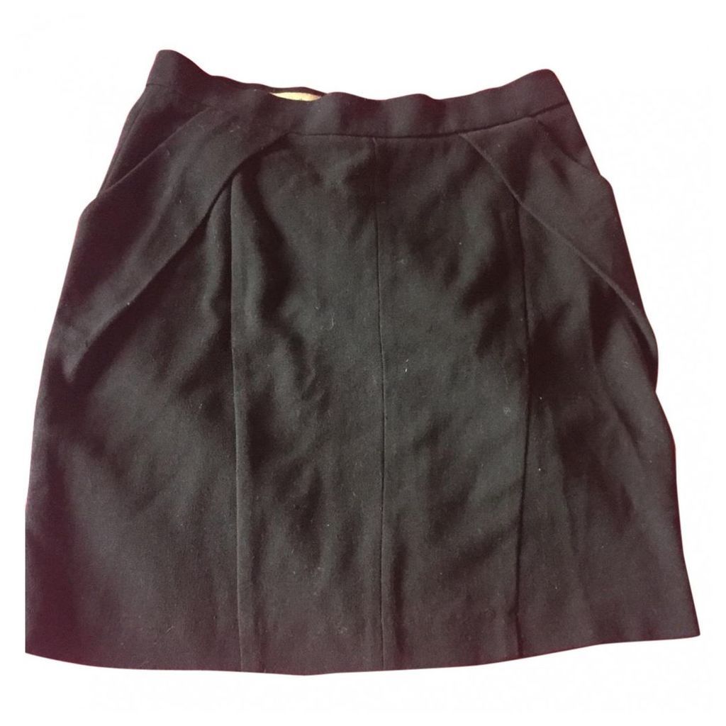 Black tailor skirt