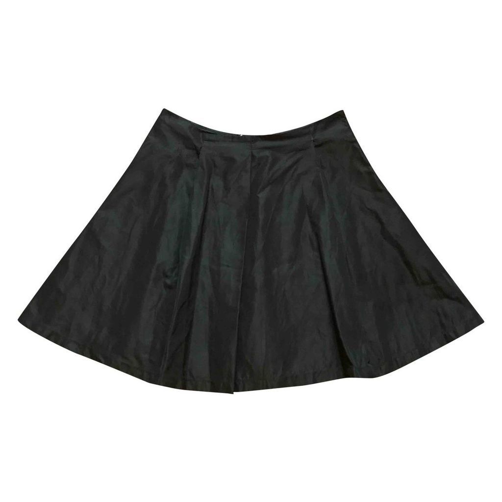 Mid-length skirt