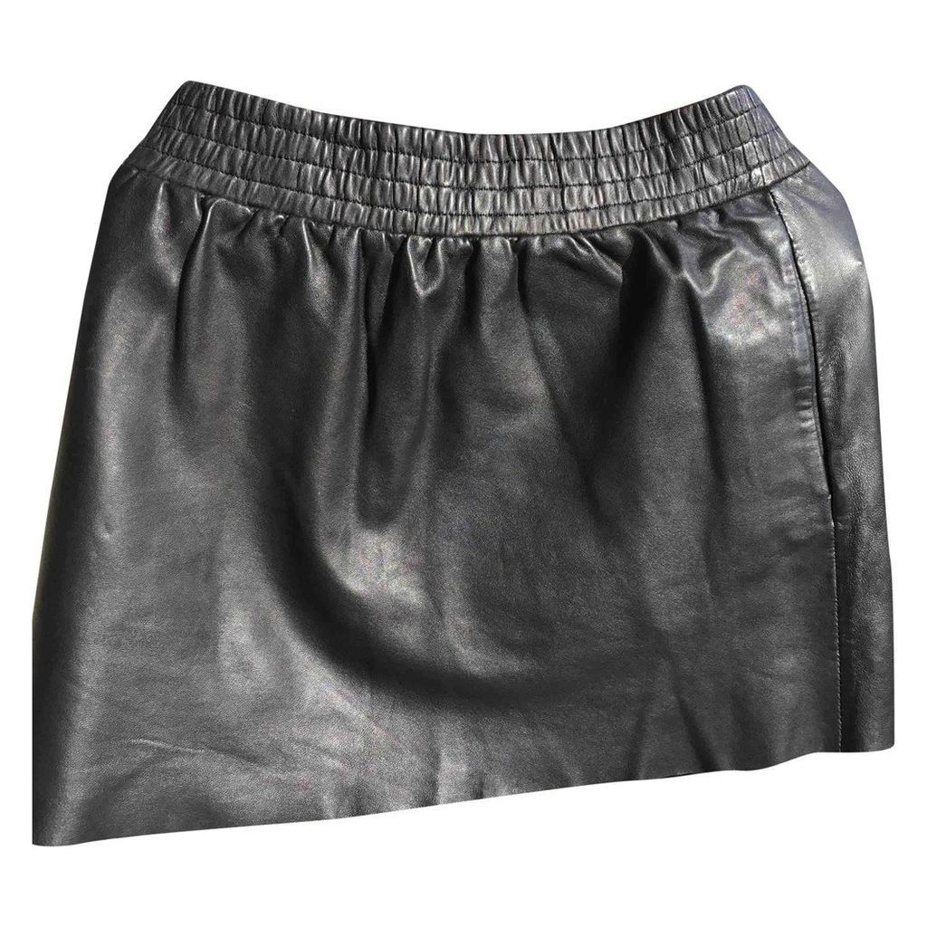 Leather mini skirt