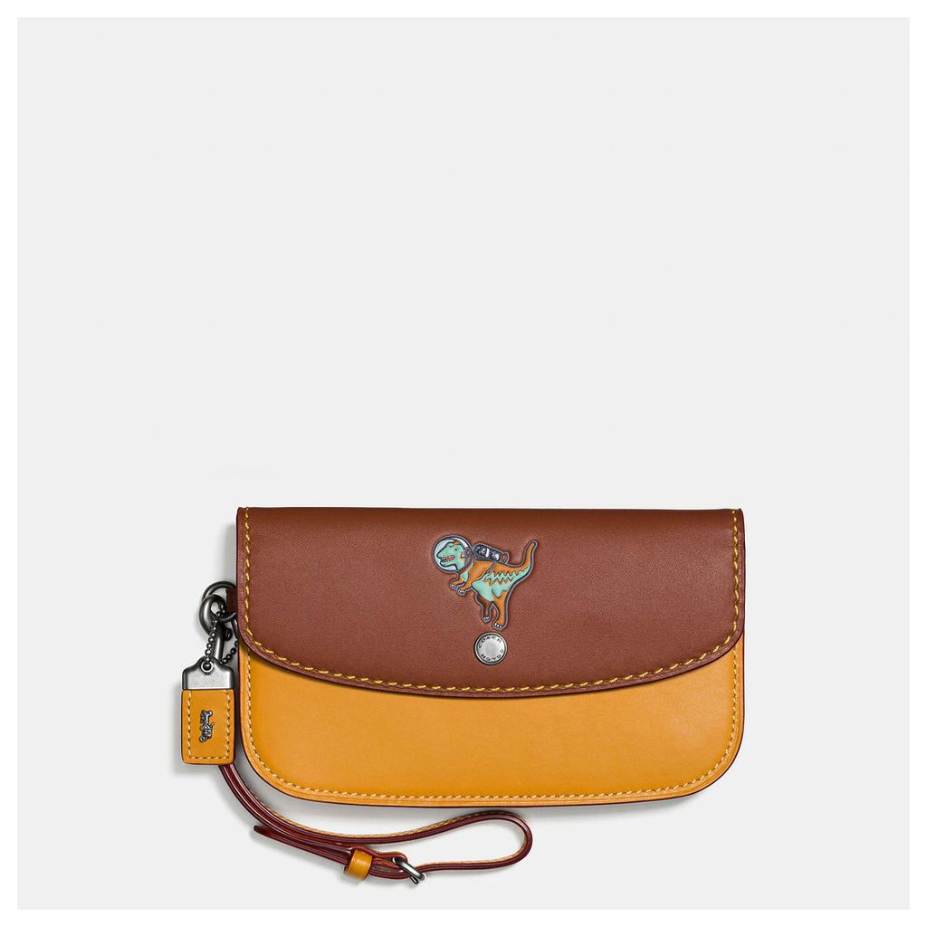 Coach Clutch In Glovetanned Leather With Embossed Space Rexy