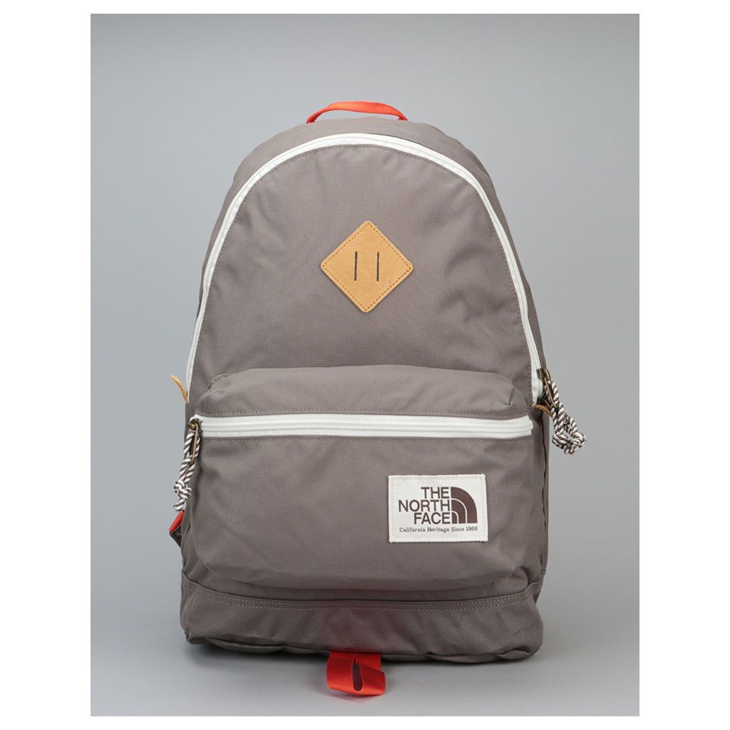 The North Face Berkeley Backpack - Falcon Brown/TNF Black (One Size Only)