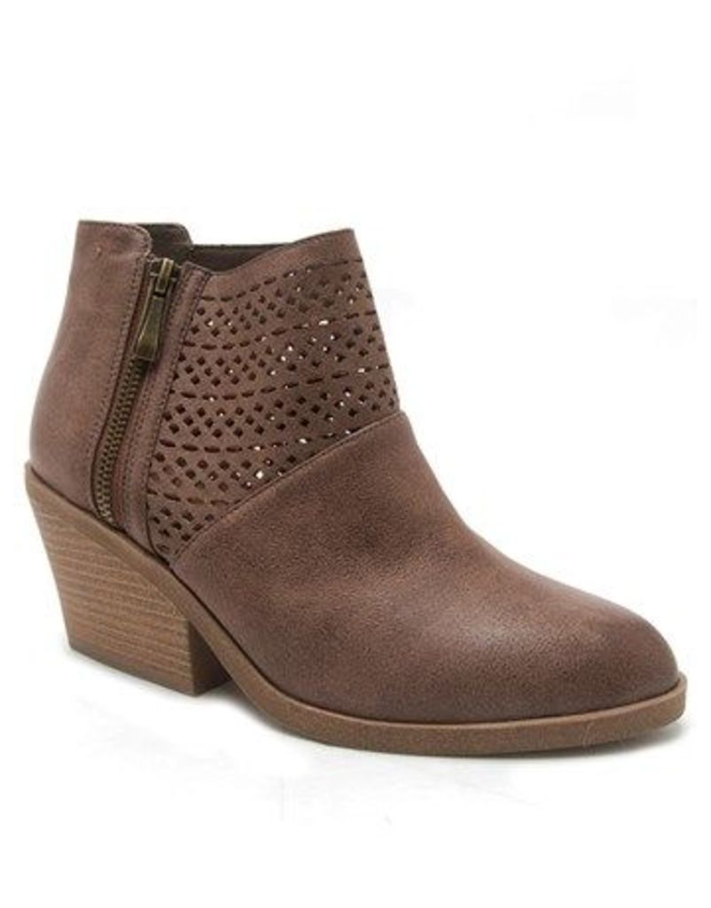 Qupid Cutout Ankle Boots