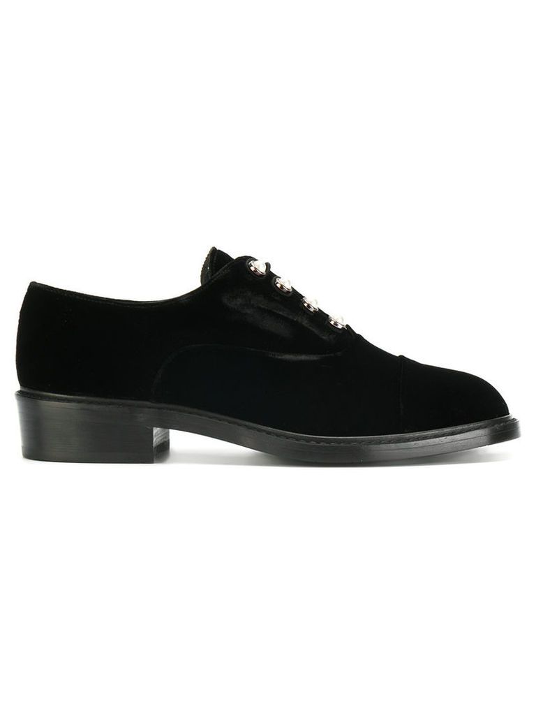Stuart Weitzman - Mrs. Pats pearl-embellished oxford shoes - women - Velvet/Leather/rubber - 37, Black