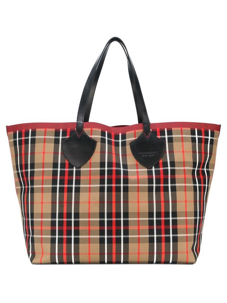 Burberry The Giant Reversible Tote in Tartan Cotton - NEUTRALS