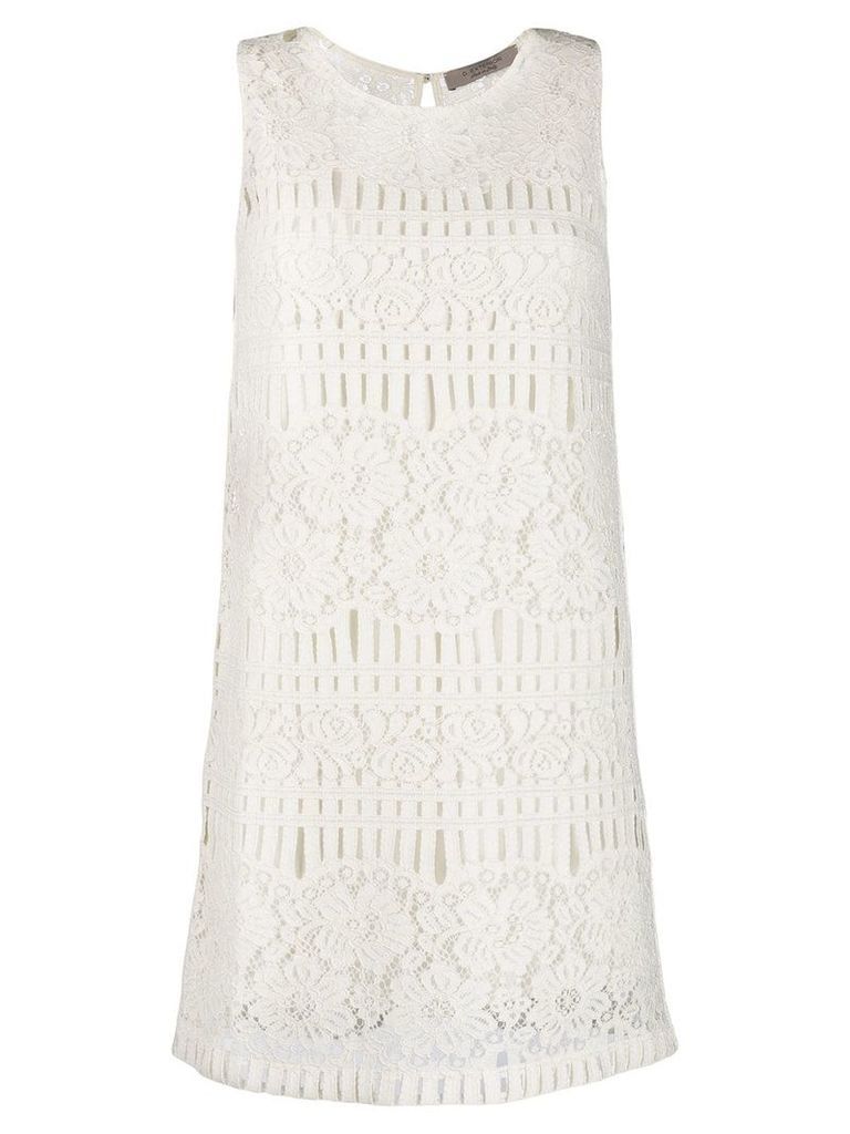 D.Exterior crochet embellished dress - White
