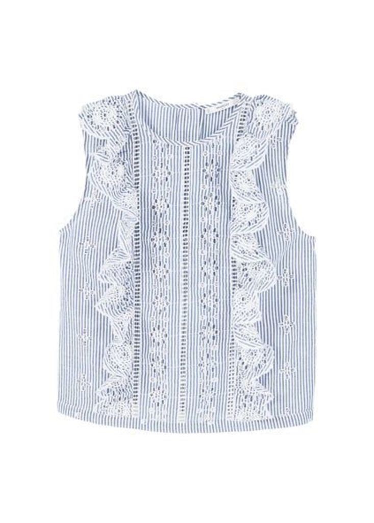 Ruffles embroidered top