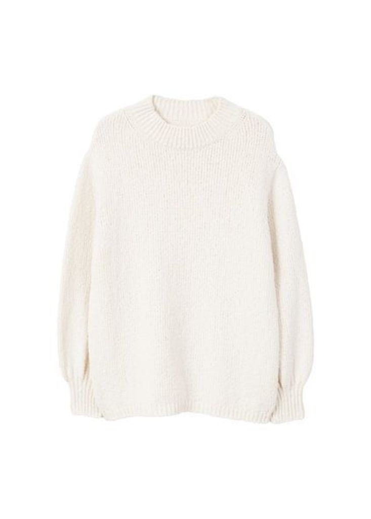 Ribbed edges sweater