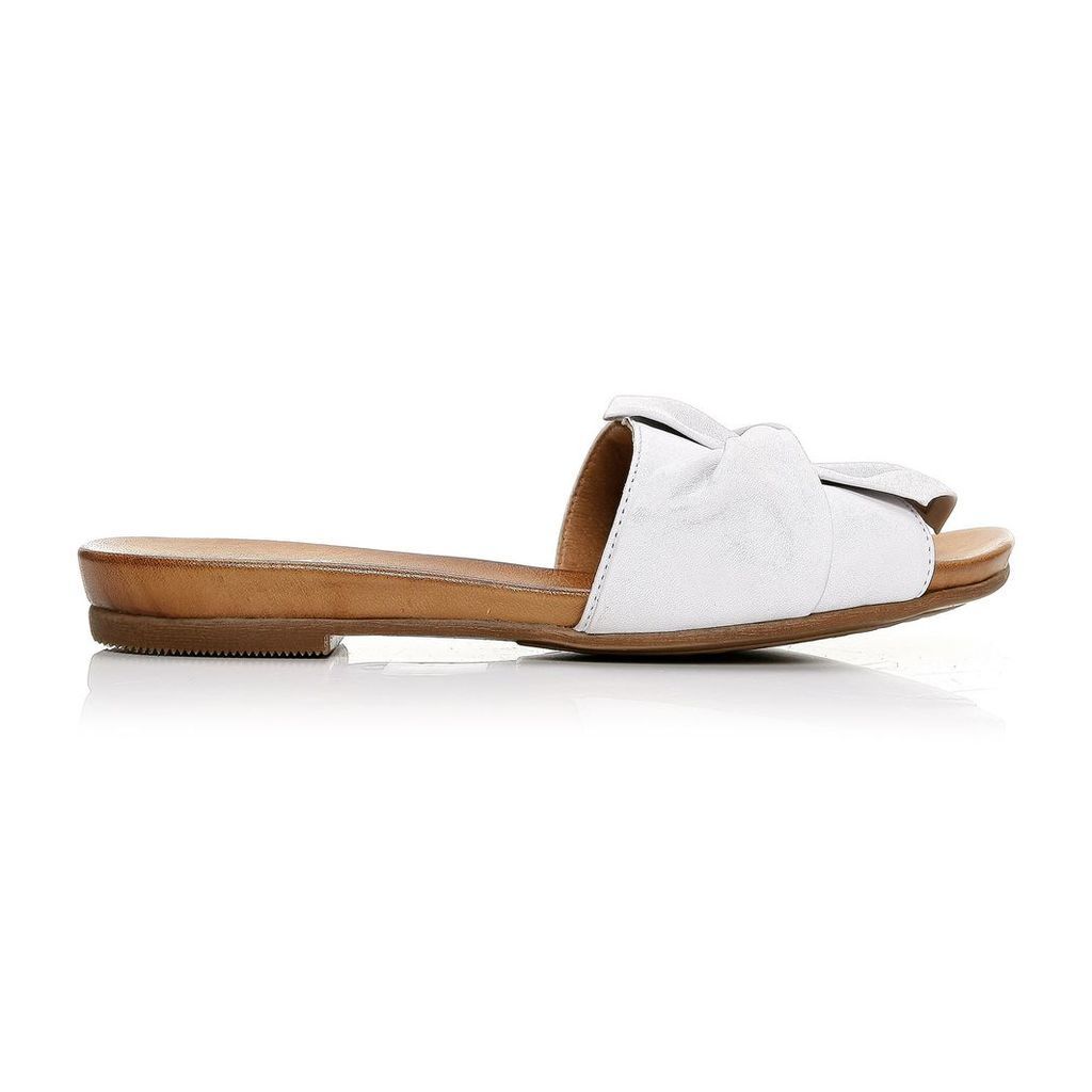 Moda in Pelle Nariz White Flat Casual Sandals