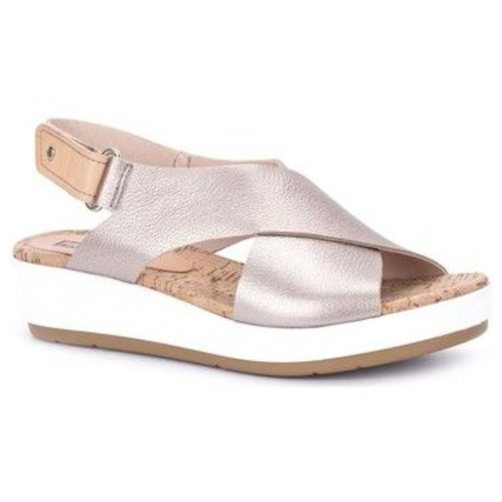 Pikolinos  Skaithos Womens Casual Sandals  women's Sandals in Gold