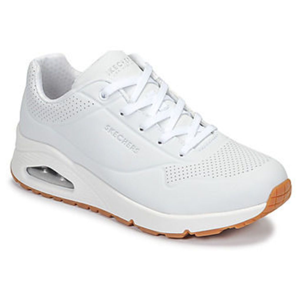 UNO  women's Shoes (Trainers) in White