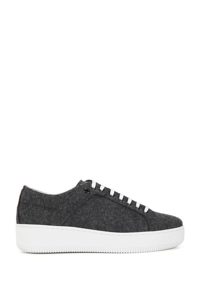 Lace-up trainers in wintry wool
