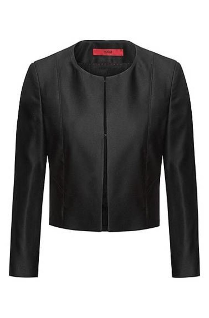 Sleek regular-fit cropped jacket with hook-and-eye closure