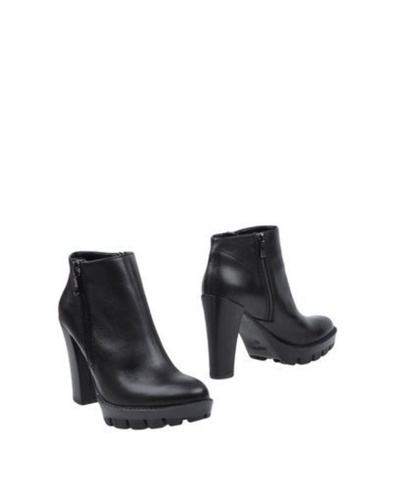 L'AMOUR FOOTWEAR Ankle boots Women on YOOX.COM