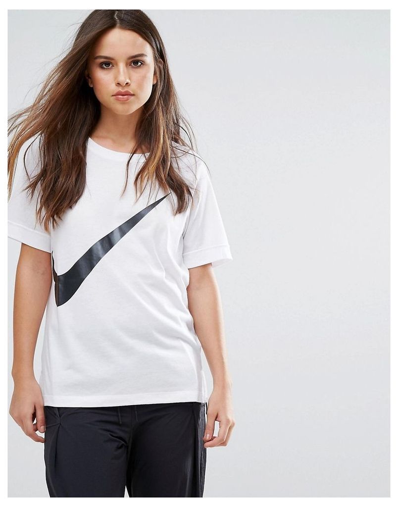 Nike Swoosh T-Shirt In White - White