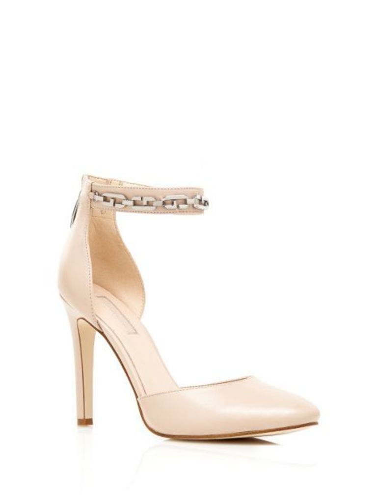 Guess Jolee Court Shoe With Chain