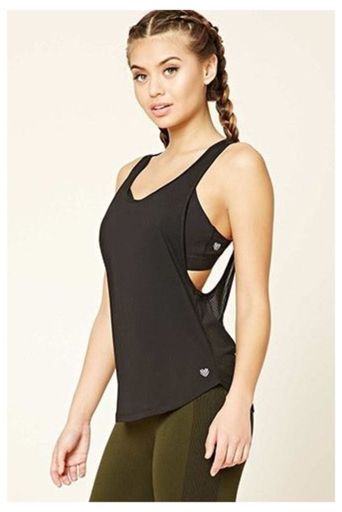 Active Mesh-Paneled Cutout Top