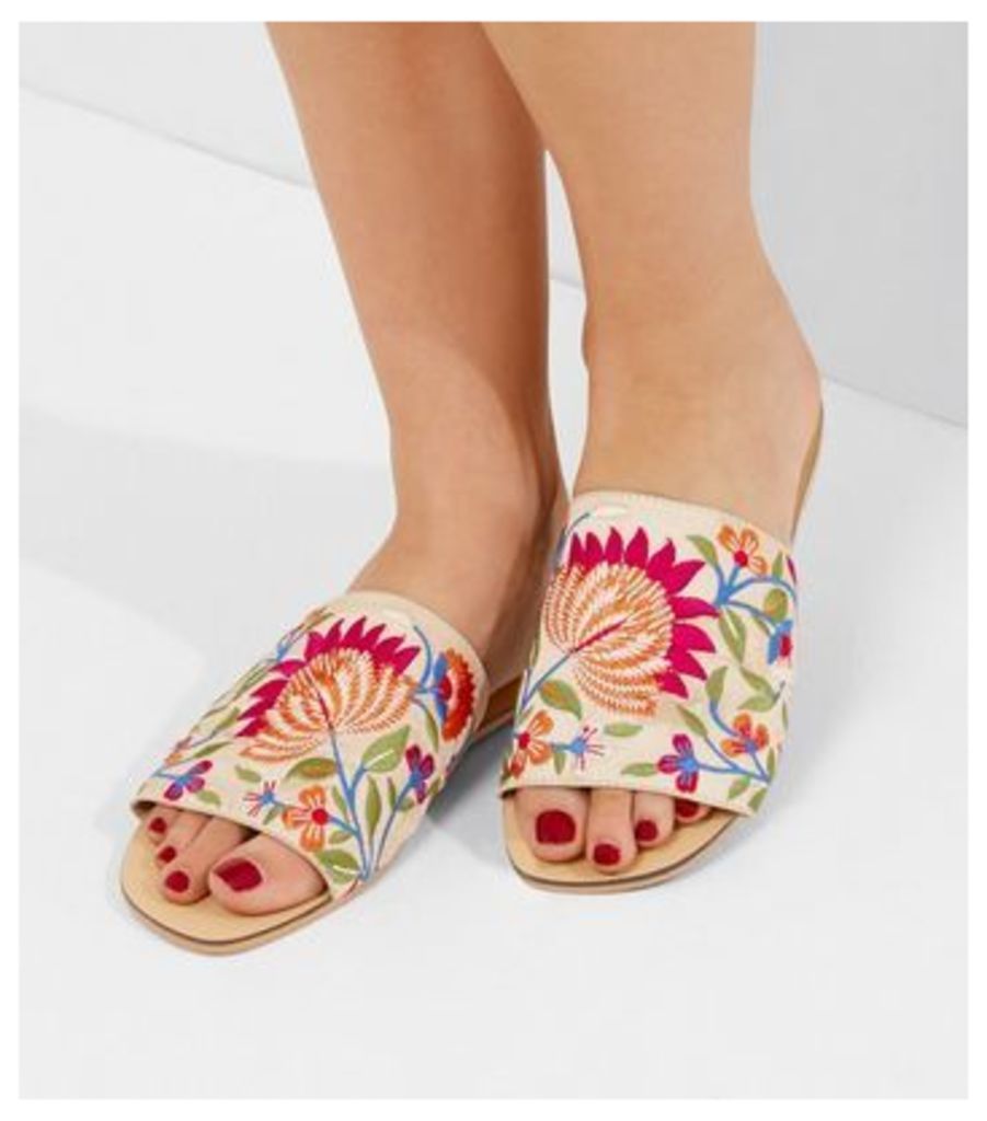 White Floral Embroidered Mules