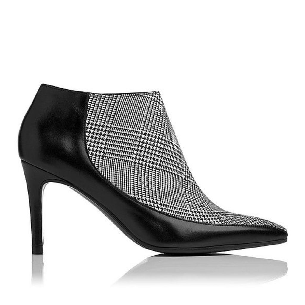 Amanda Pointed Ankle Boot