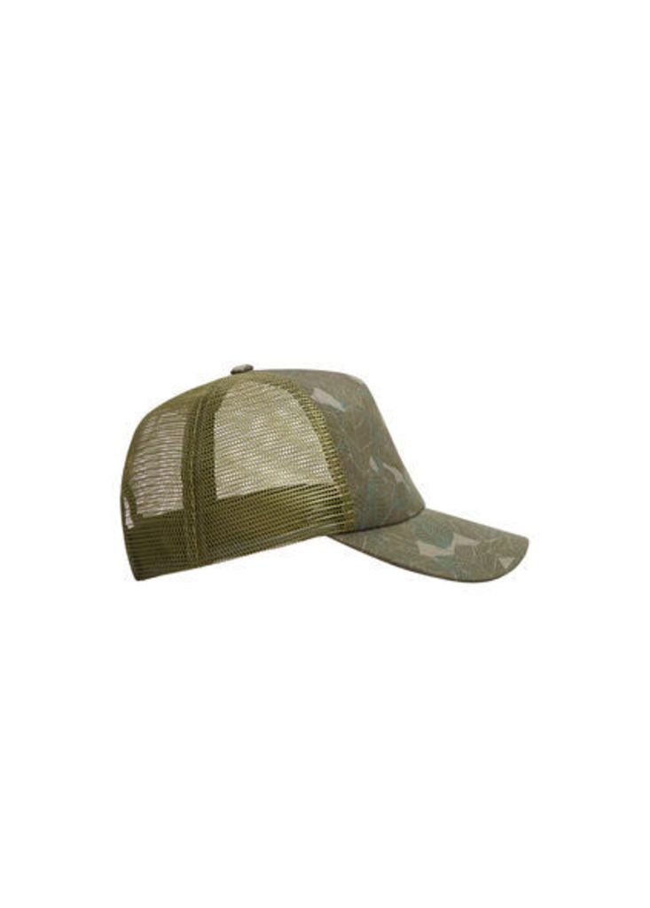 Leaf-print cap