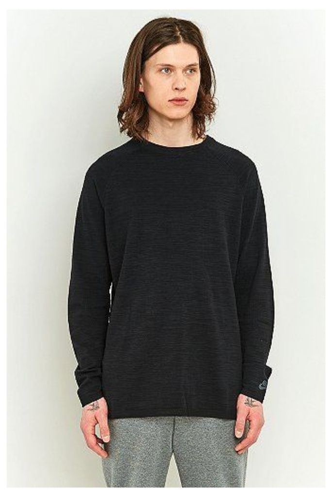 Nike Sportswear Tech Knit Crewneck Sweatshirt, Black