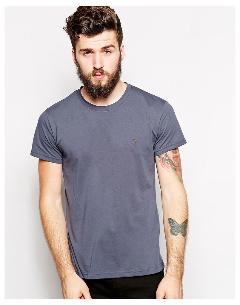 Farah T-Shirt with F Logo in Slim Fit - EXCLUSIVE - Tar