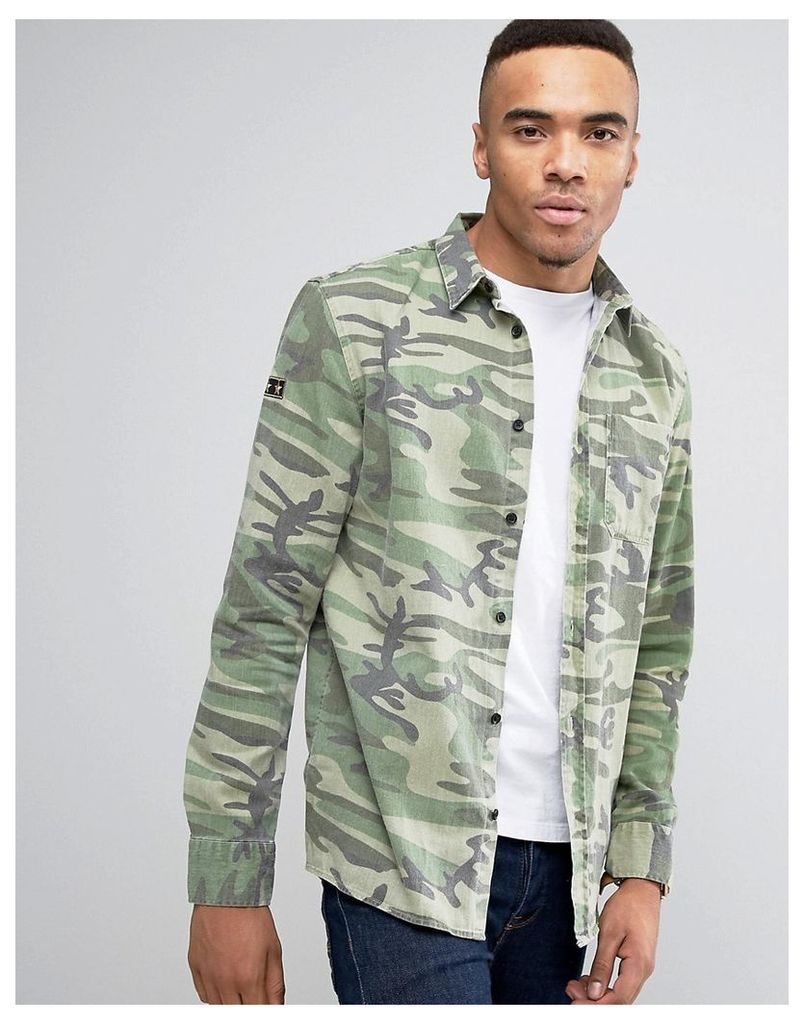 New Look Overshirt With Badge Detail In Camo - Khaki