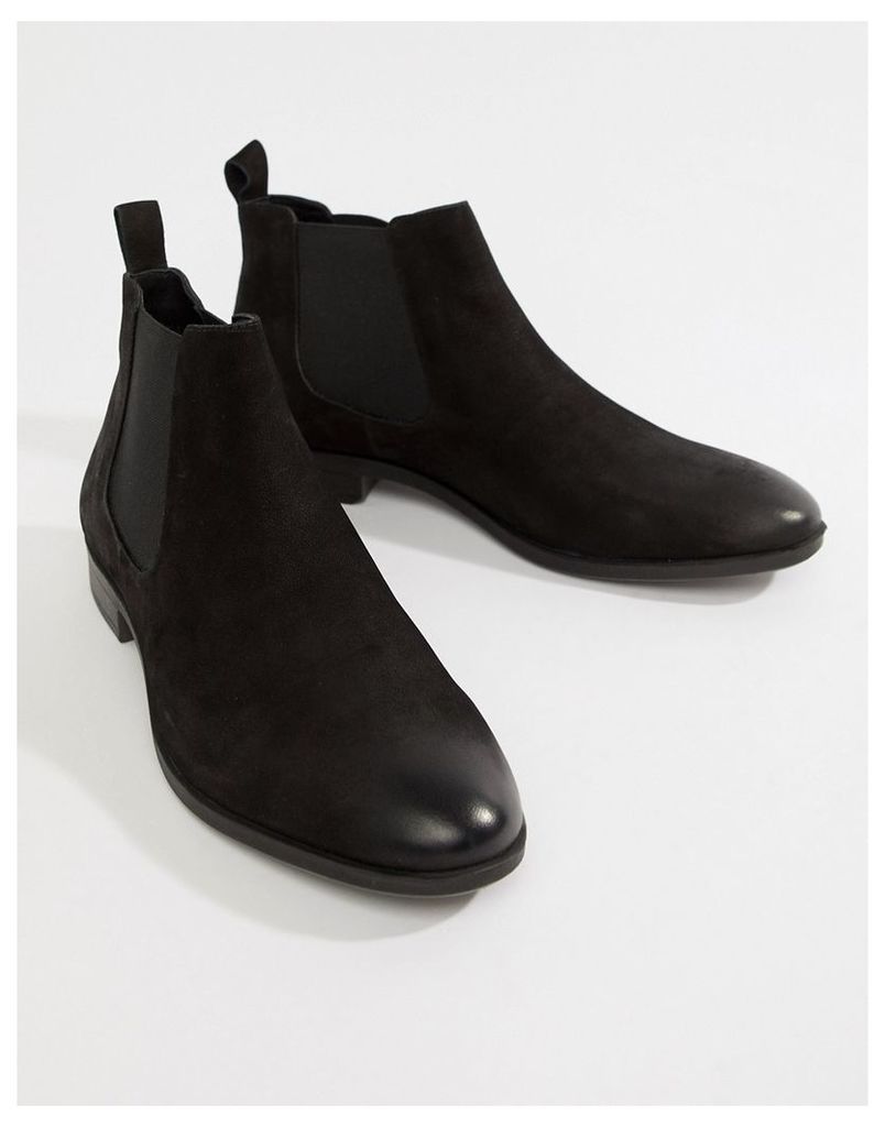 Pier One chelsea boots in waxy black leather