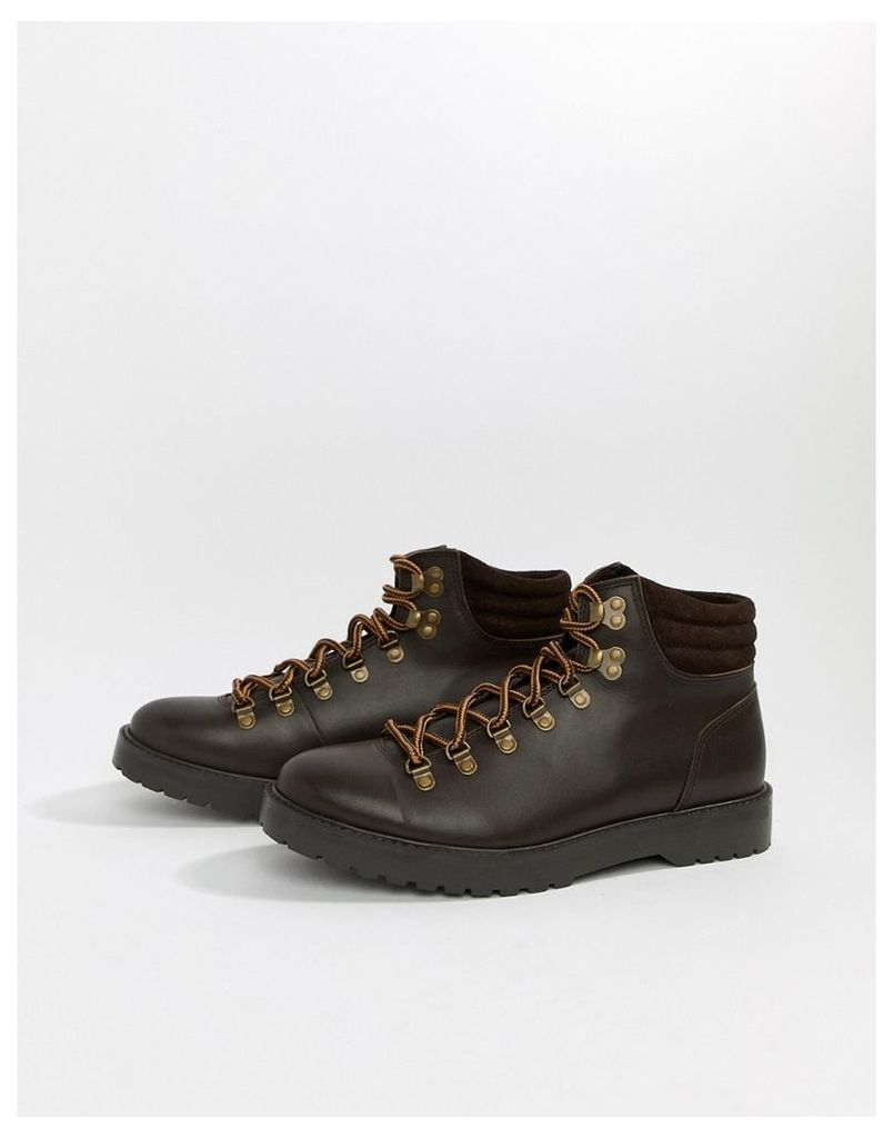Zign hiking boots in brown
