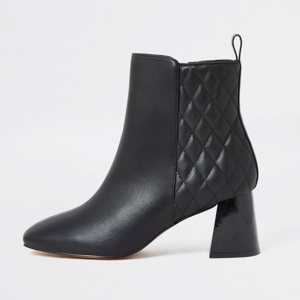 Womens Black quilted block heel boots