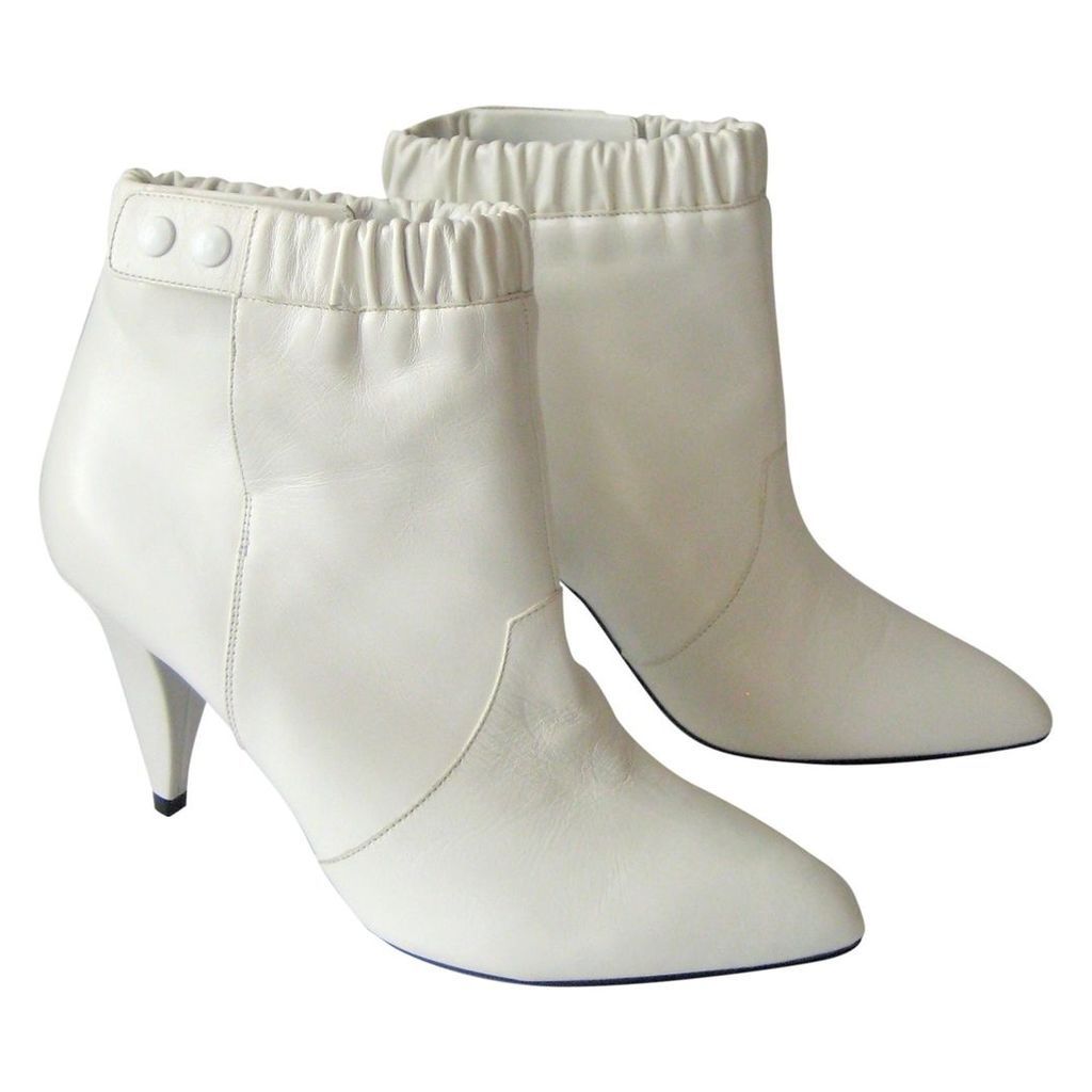 Triangle Heel leather ankle boots