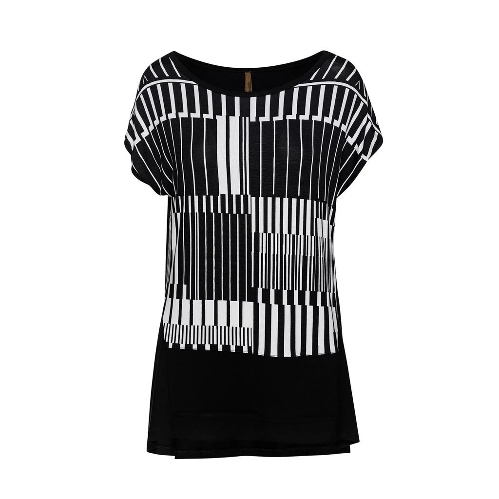 Conquista - Print Sleeveless Top In Black By Conquista Fashion