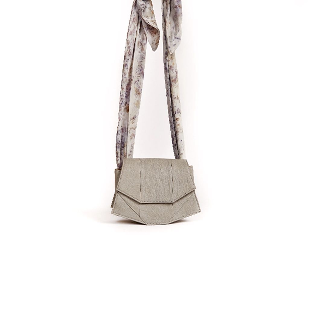 Women's Petite Laia - Pineapple Leather - Belt Bag - Pebble Grey MAYU