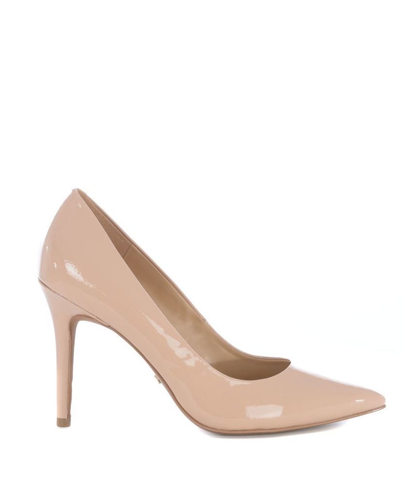 High-heeled shoe
