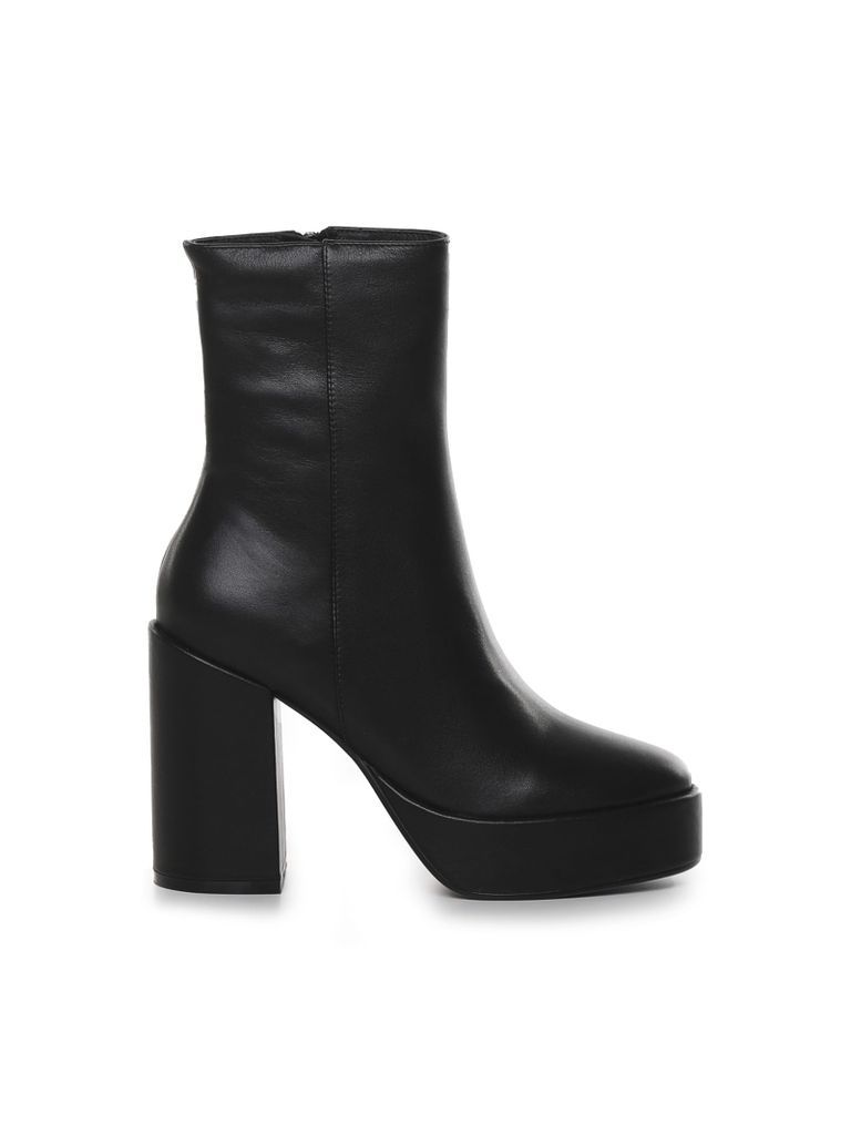Leather Boot With Heel