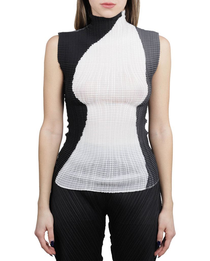 Black And White Shaped Pleats Top