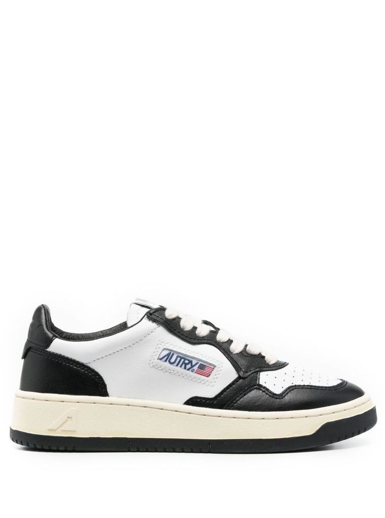 Black And White Medalist Low Top Sneakers In Cow Leather