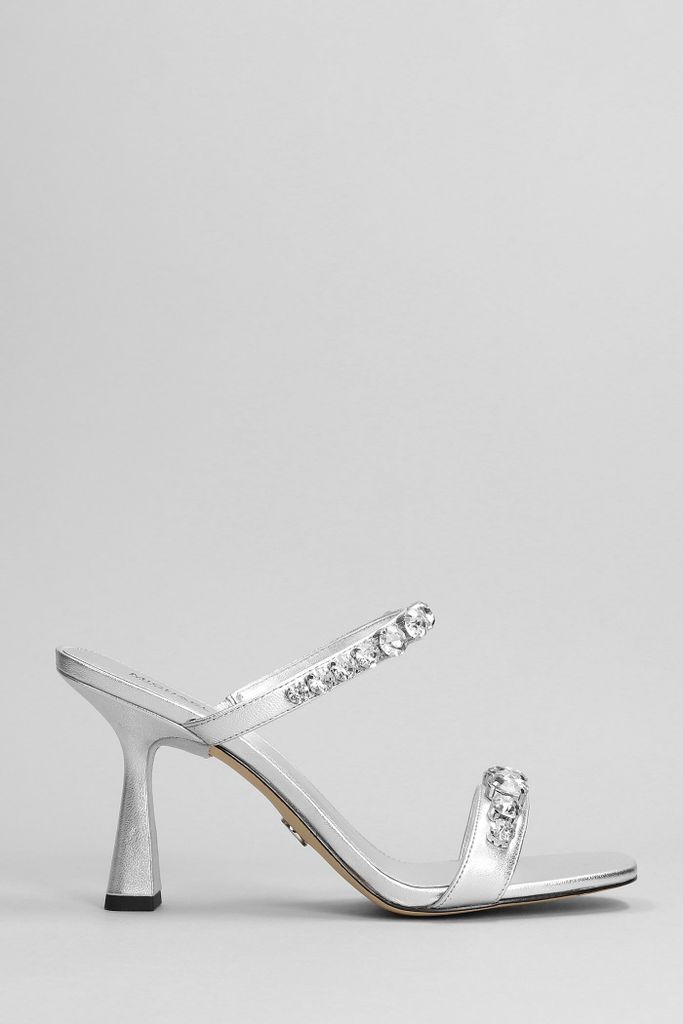 Clara Sandals In Silver Leather