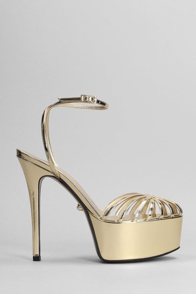 Clio 90 Sandals In Gold Leather