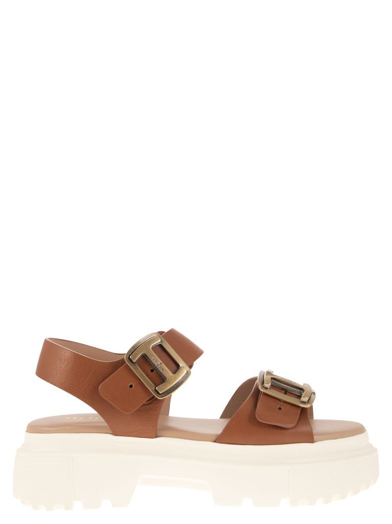 H644 - Sandal With Two Buckles