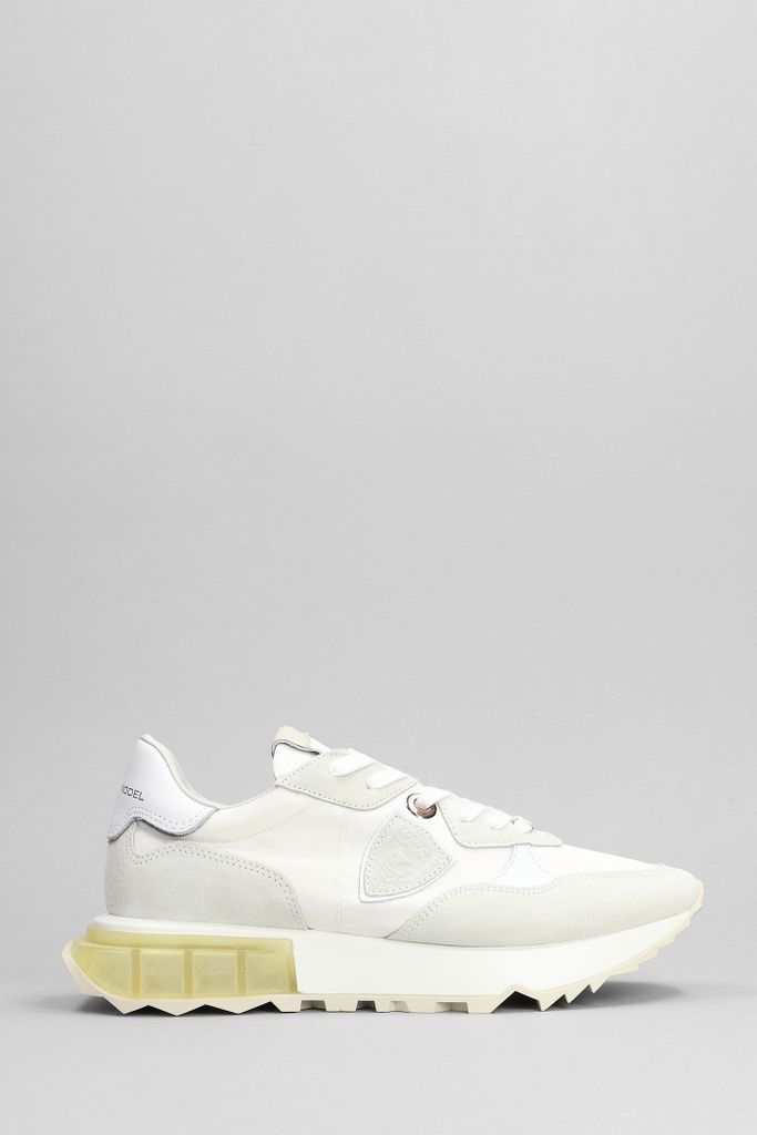 La Rue Sneakers In White Suede And Fabric