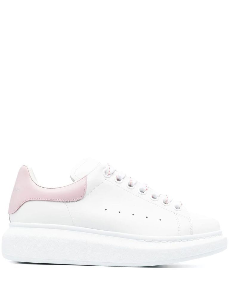 White Oversize Sneakers With Pink Spoiler