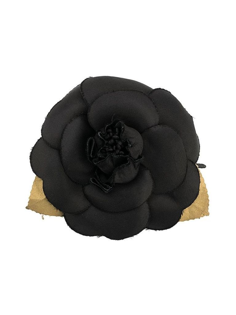 Chanel Pre-Owned satin camellia brooch - Black