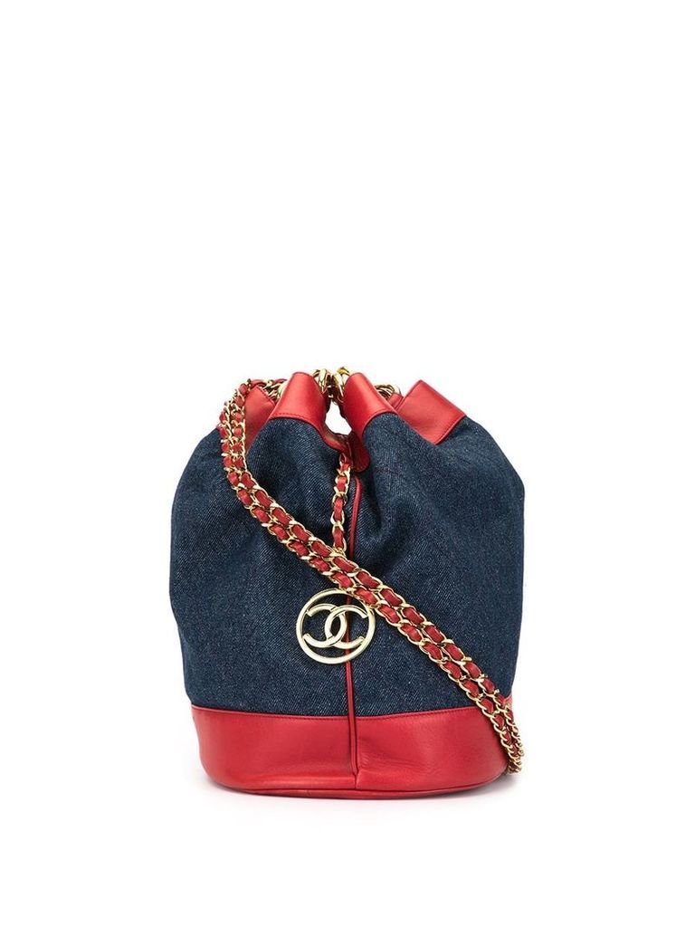 Chanel Pre-Owned Jumbo CC drawstring shoulder bag - Blue