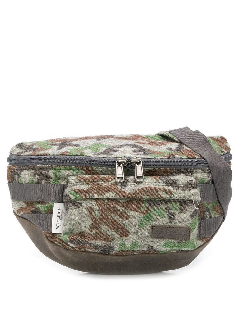 Eastpak camouflage-print sling bag - Grey