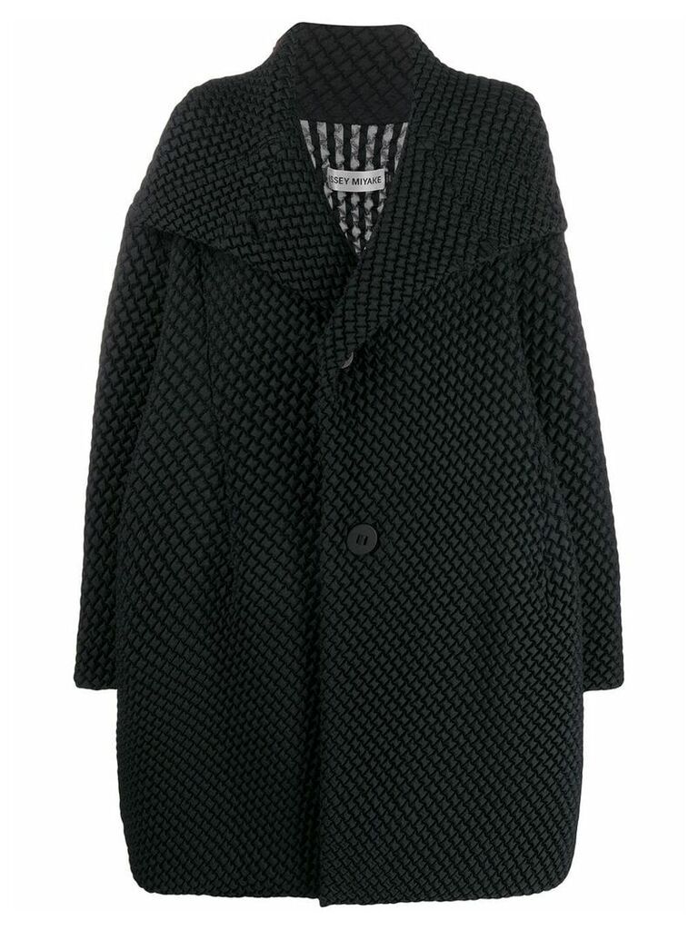 Issey Miyake oversized quilted coat - Black