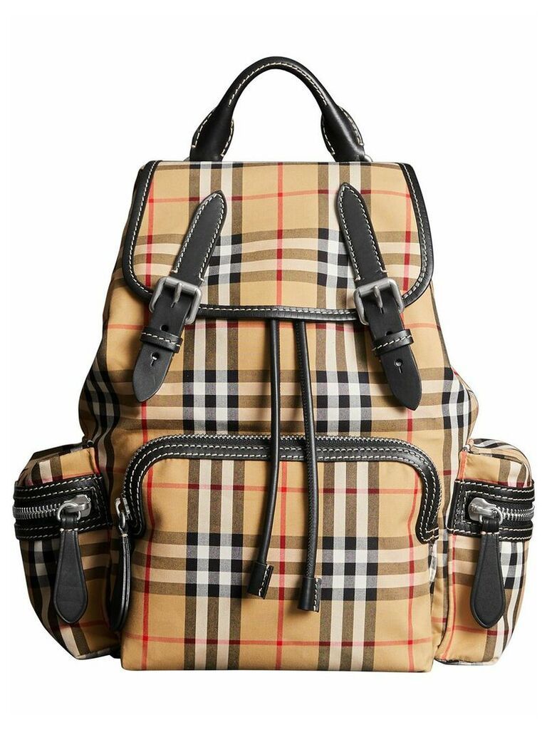 Burberry The Medium Rucksack in Vintage Check Cotton Canvas - Yellow
