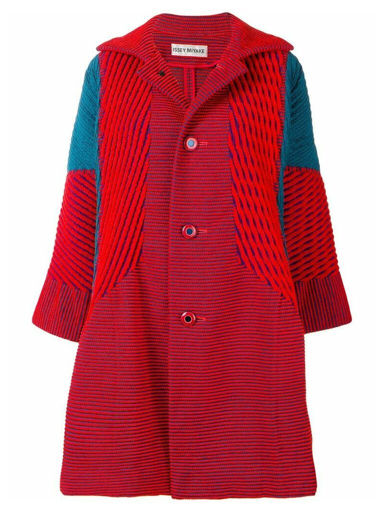 Issey Miyake Pre-Owned cut-pile coat - Red