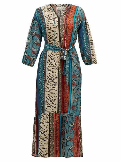 Chufy - Alqamar Calligraphy-print Satin-crepe Dress - Womens - Blue Multi