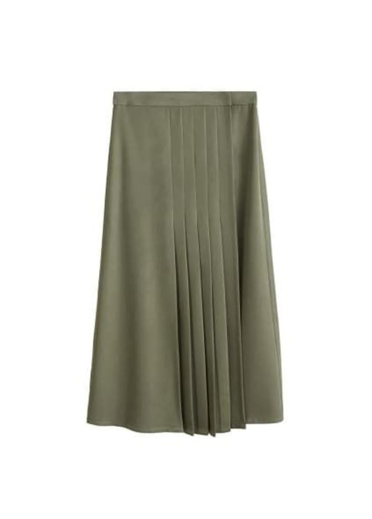 Pleated long skirt